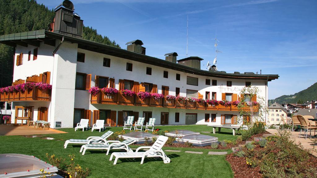 Hotel Des Alpes Selva di Val Gardena Kültér fotó