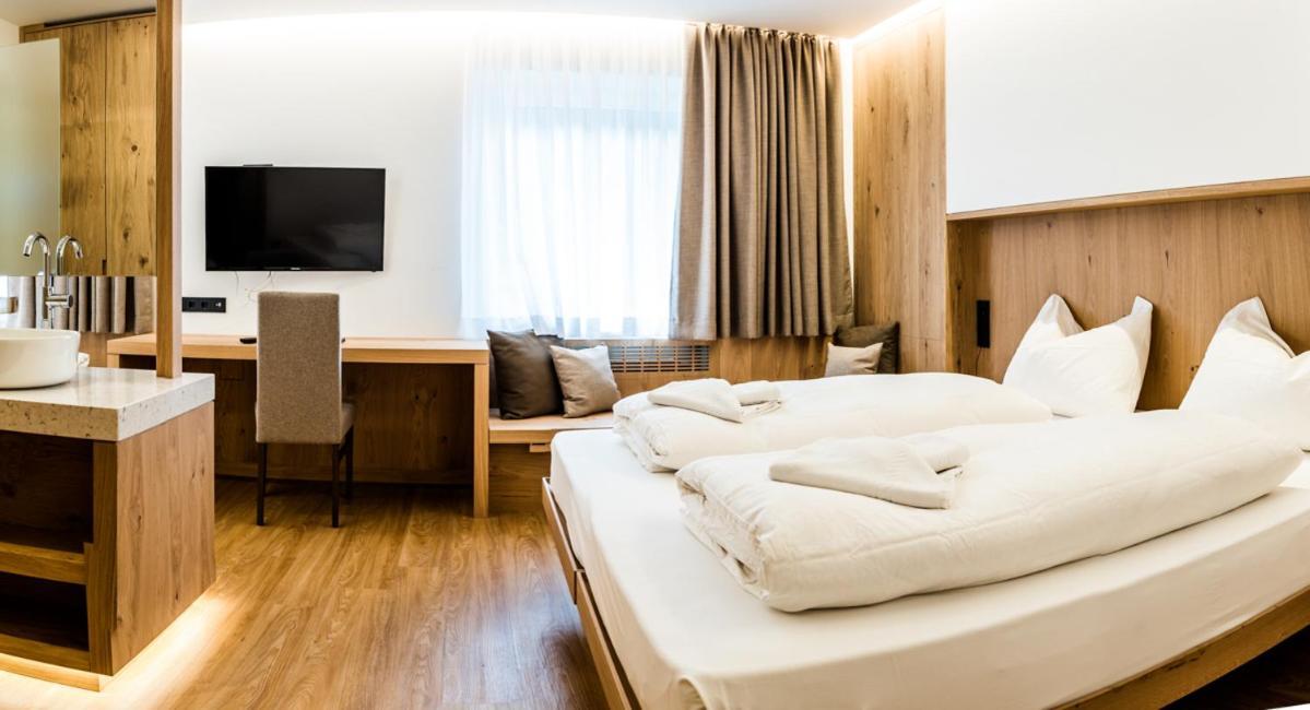 Hotel Des Alpes Selva di Val Gardena Kültér fotó